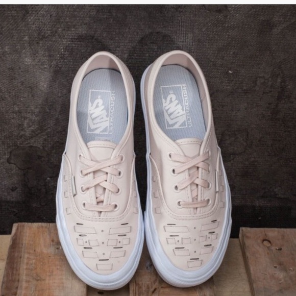 •SOLD• - Picture 1 of 3